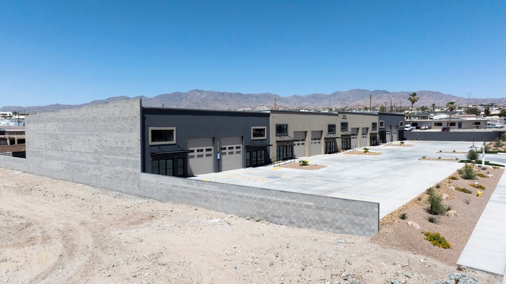 More Photos Of 2995 Kiowa Blvd N, Lake Havasu City Warehouse For Lease