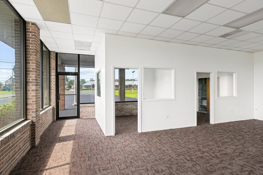 More Photos Of 8364 Easton Rd, Ottsville Auto Dealership For Sale