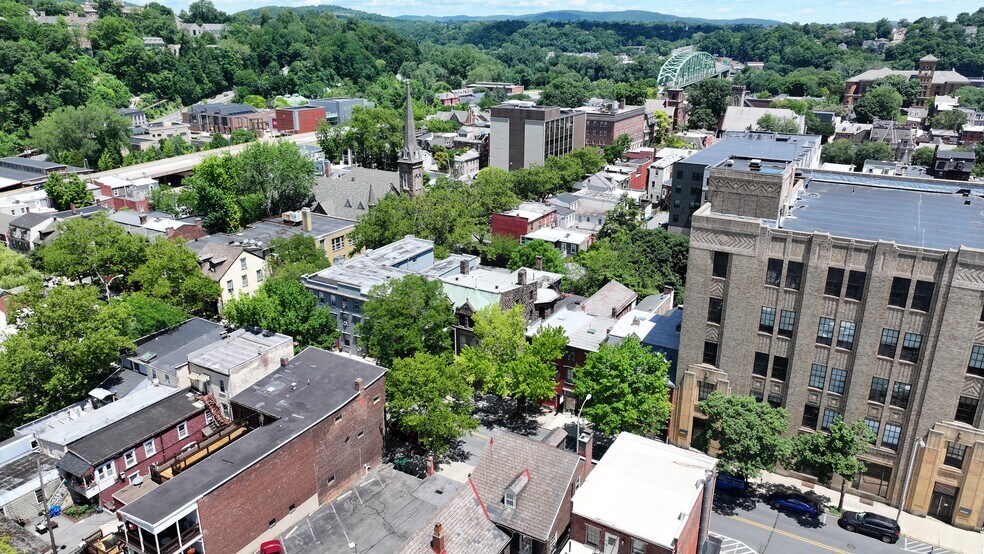 More Photos Of 607-609 Northampton St, Easton Apartments For Sale