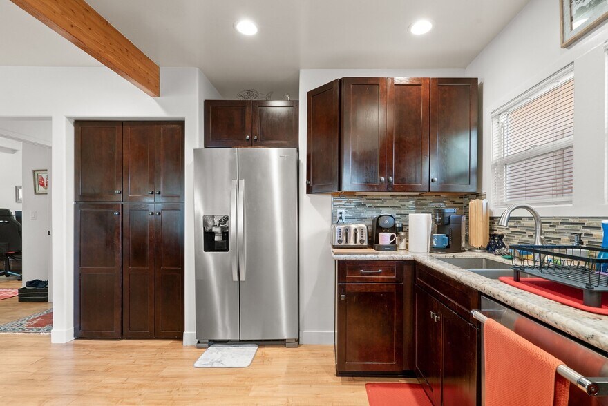 More Photos Of 420 Capitola Road Ext, Santa Cruz Apartments For Sale