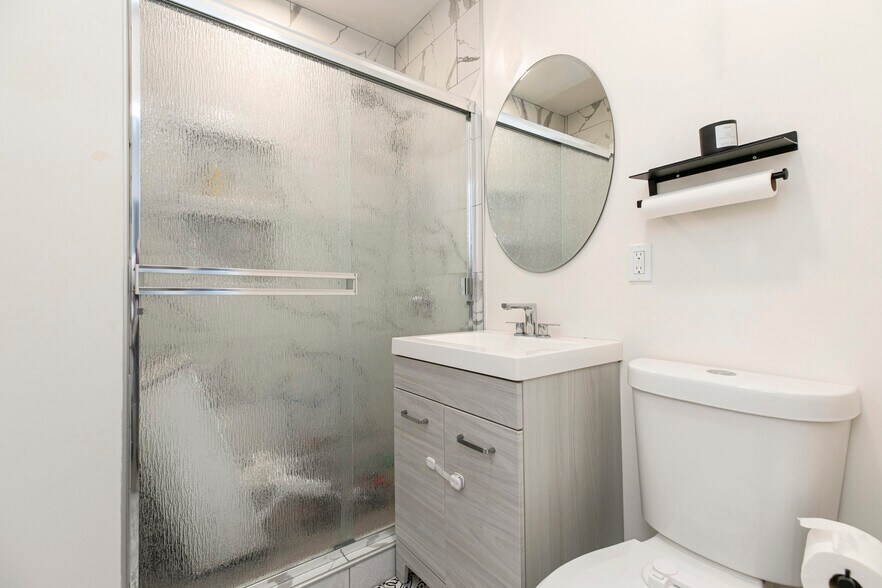 More Photos Of 343 Concord St, Glendale Apartments For Sale