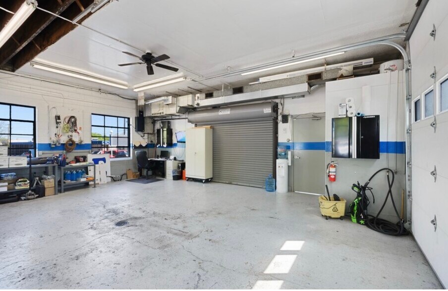 More Photos Of 1035 N Concord St, South Saint Paul Auto Dealership For Sale