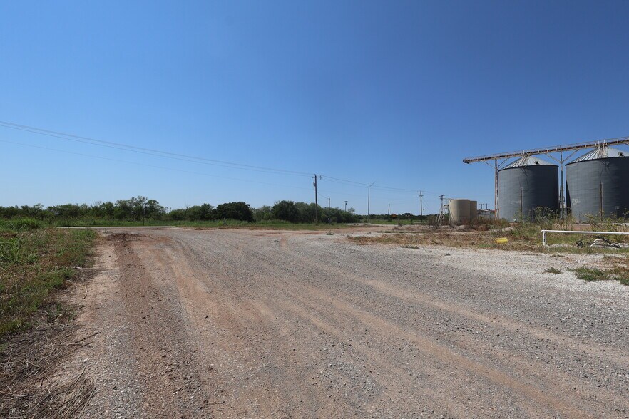 More Photos Of 2062 FM 368 S, Iowa Park Industrial For Sale