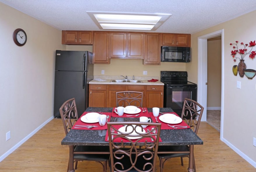 More Photos Of 1258 Sunset Blvd, Jesup Multifamily For Sale