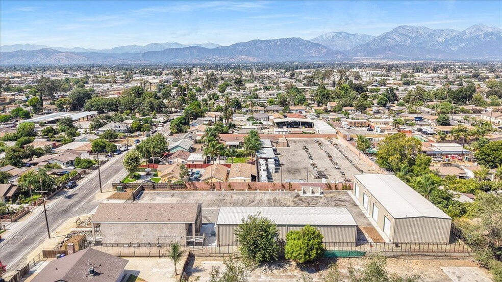 More Photos Of 11185 Roswell Ave, Pomona Warehouse For Lease