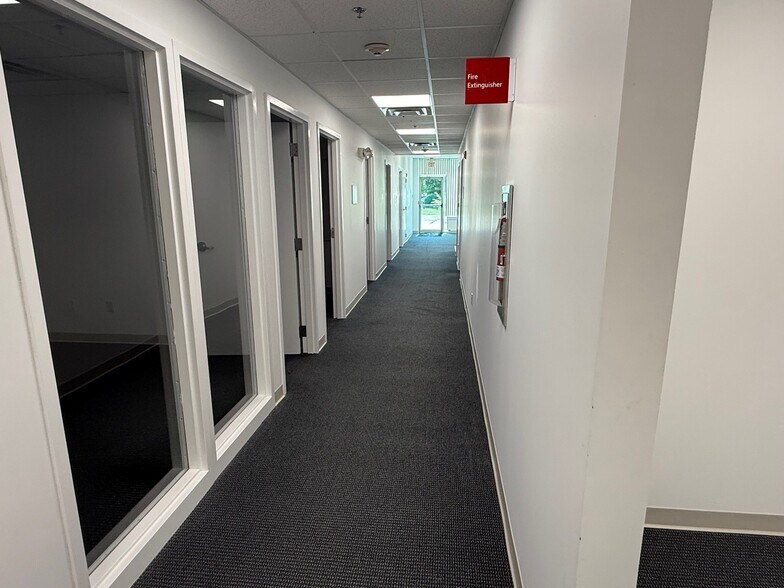 More Photos Of 1 Technology Park Dr, Bourne Medical For Lease