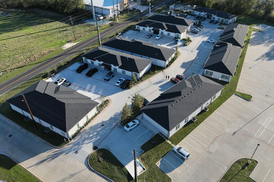 More Photos Of 7630 Dowdell Rd, Spring Office For Sale