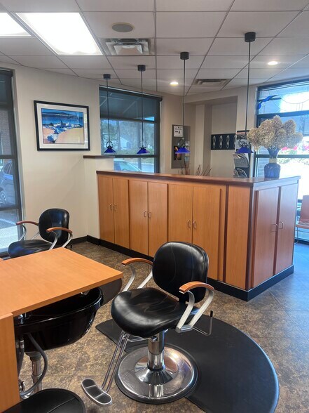 More Photos Of 2190 N Salem St, Apex Showroom For Sale