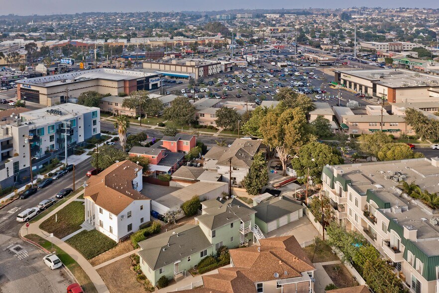 More Photos Of 6922 Glasgow Ave, Los Angeles Apartments For Sale