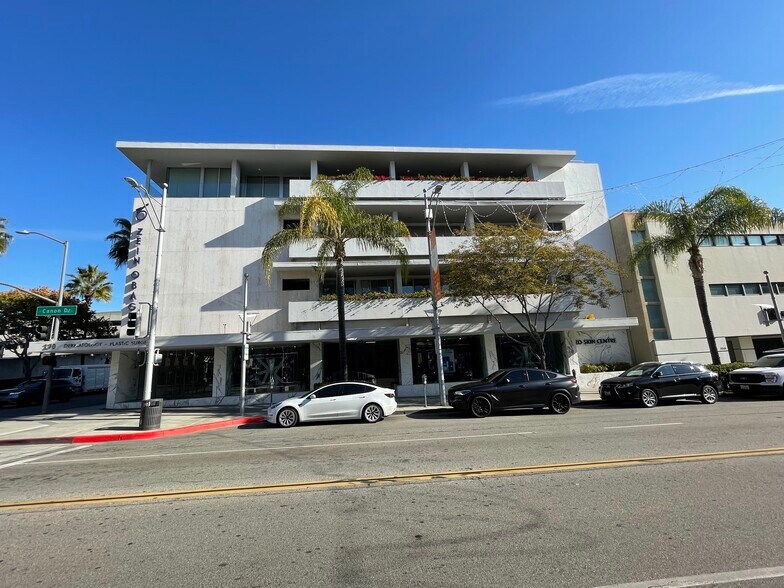 More Photos Of 270 N Canon Dr, Beverly Hills Office For Lease