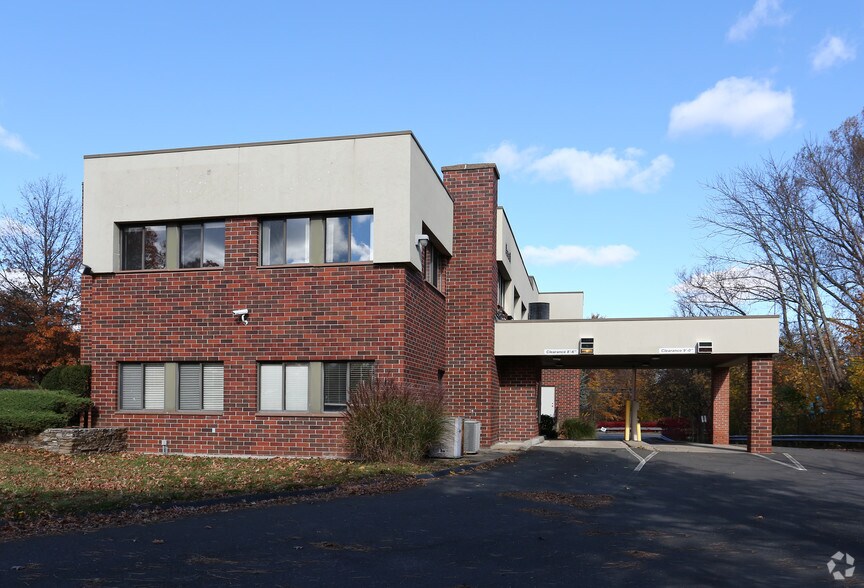More Photos Of 1295 E Main St, Meriden Bank For Lease