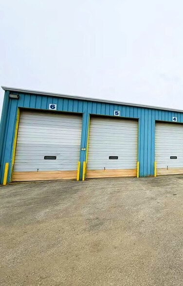 More Photos Of 7185-7189 Montevideo Rd, Jessup Service For Lease