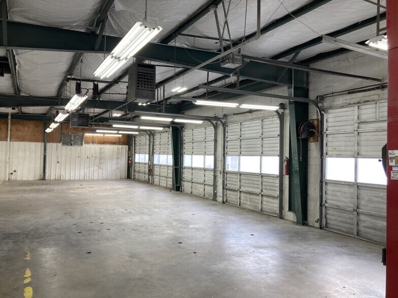 More Photos Of 7980 Patriot Dr, Cordova Auto Repair For Sale