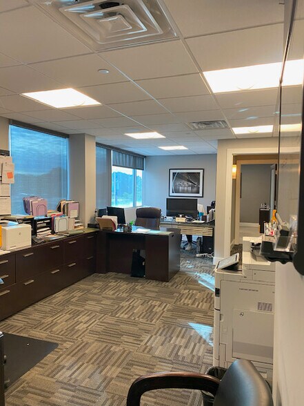 More Photos Of 1111 Broadhollow Rd, Farmingdale Medical For Lease