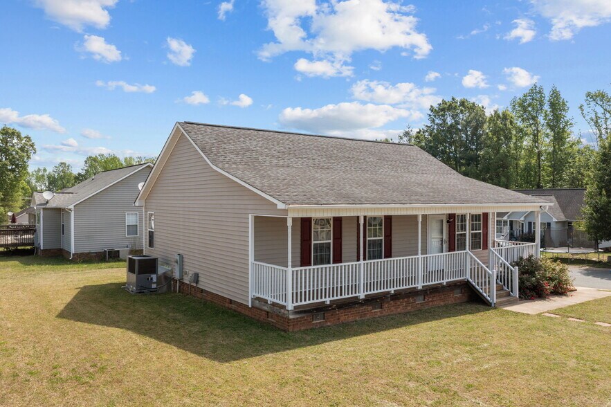 More Photos Of 701 Bob Baxter Dr, Elon Specialty For Sale