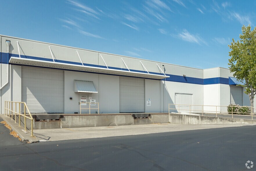 More Photos Of 1045 W National Dr, Sacramento Unknown For Lease