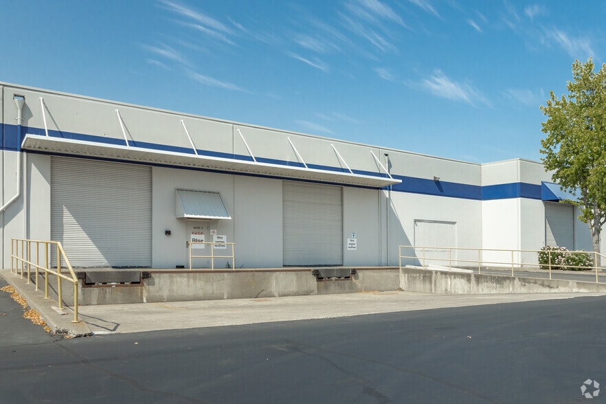 More Photos Of 1065 National Dr, Sacramento Warehouse For Lease