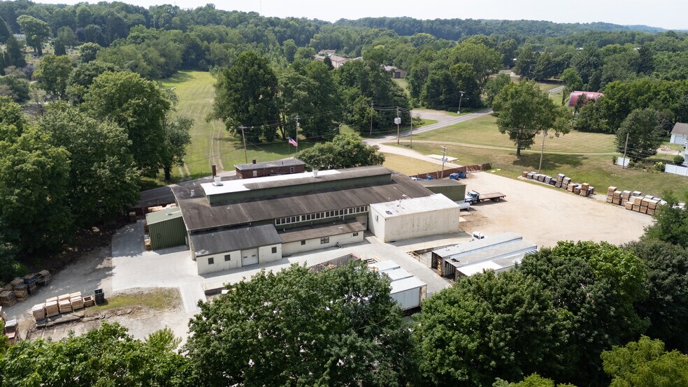 More Photos Of 816 N Milan St, Canal Fulton Warehouse For Sale