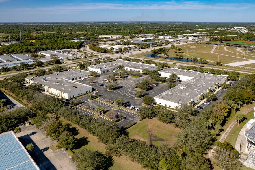 More Photos Of 580-584 NW University Blvd, Port Saint Lucie Unknown For Lease