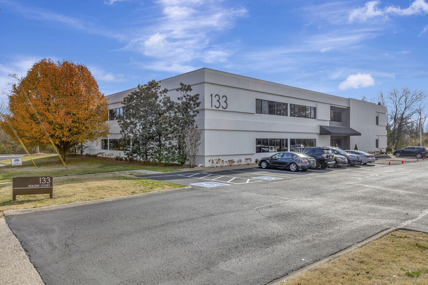 Primary Photo Of 133 Holiday Ct, Franklin Office For Lease