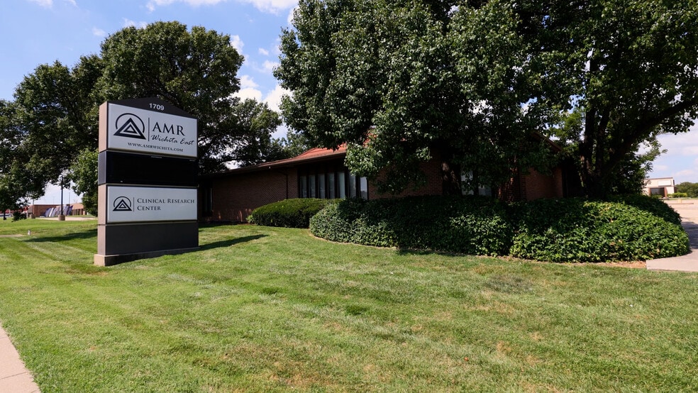 Primary Photo Of 1709 S Rock Rd, Wichita Medical For Sale