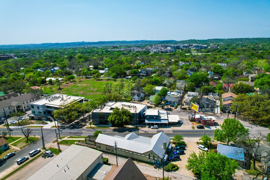 More Photos Of 4408-4412 Medical Pky, Austin Freestanding For Sale