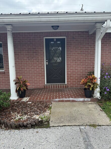 More Photos Of 1905 W Baker St, Plant City Office For Lease