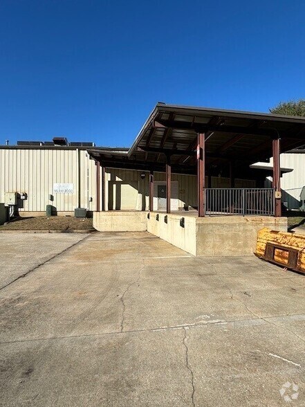 More Photos Of 510 Williamstown Rd, Williamstown Unknown For Sale