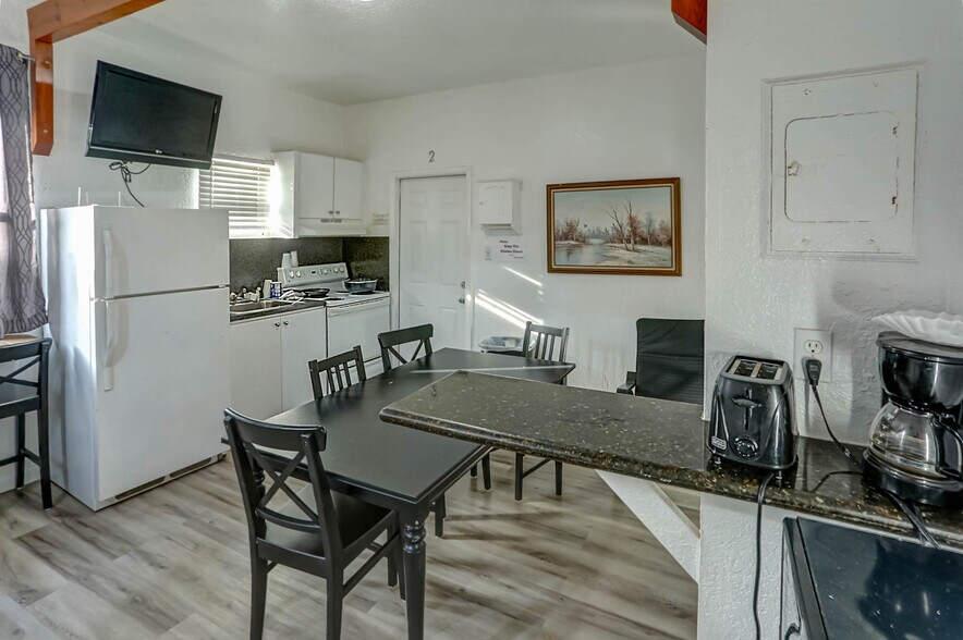More Photos Of 1419 S Federal Hwy, Hollywood Hotel For Sale