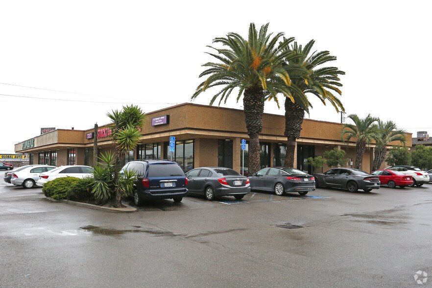 11401148 Hammer Ln, Stockton, CA 95207 Freestanding For Sale