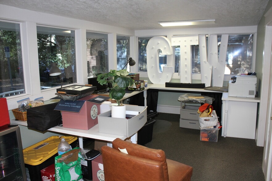 More Photos Of 1420 E Concord St, Orlando Office For Lease