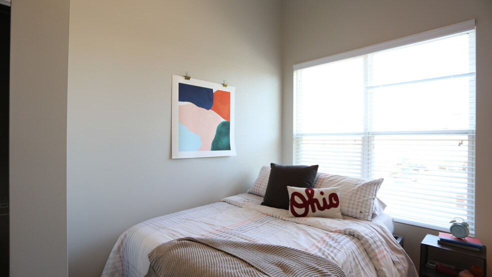 More Photos Of 1400 N High St, Columbus Apartments For Lease