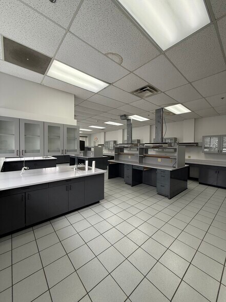 More Photos Of 143 Commerce Blvd, Loveland Warehouse For Sale