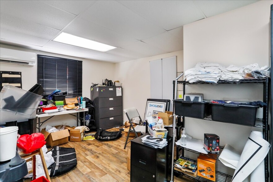 More Photos Of 985 Baltimore Pike, Gettysburg Storefront For Sale