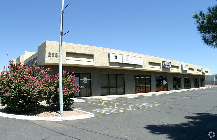 More Photos Of 2534 W Broadway Rd, Mesa General Retail For Lease