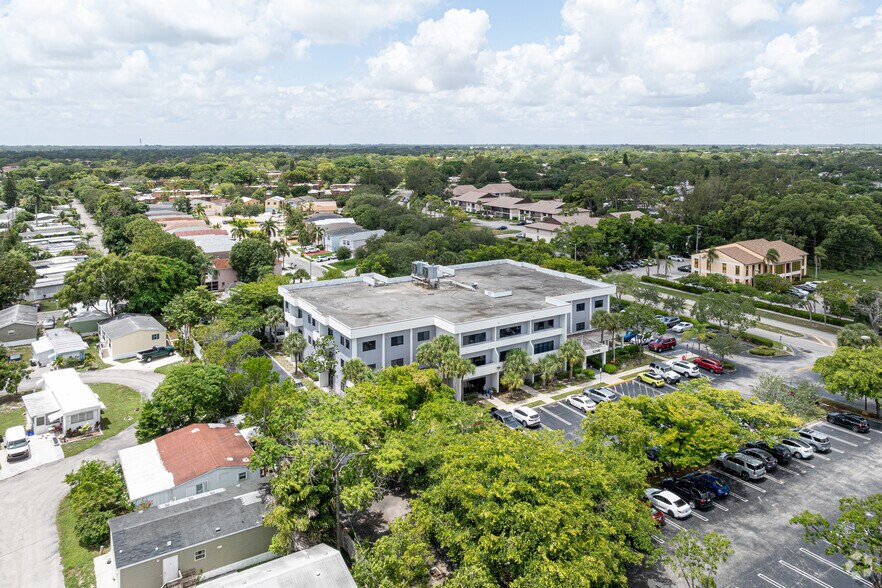 More Photos Of 5700 Lake Worth Rd, Greenacres Medical For Lease