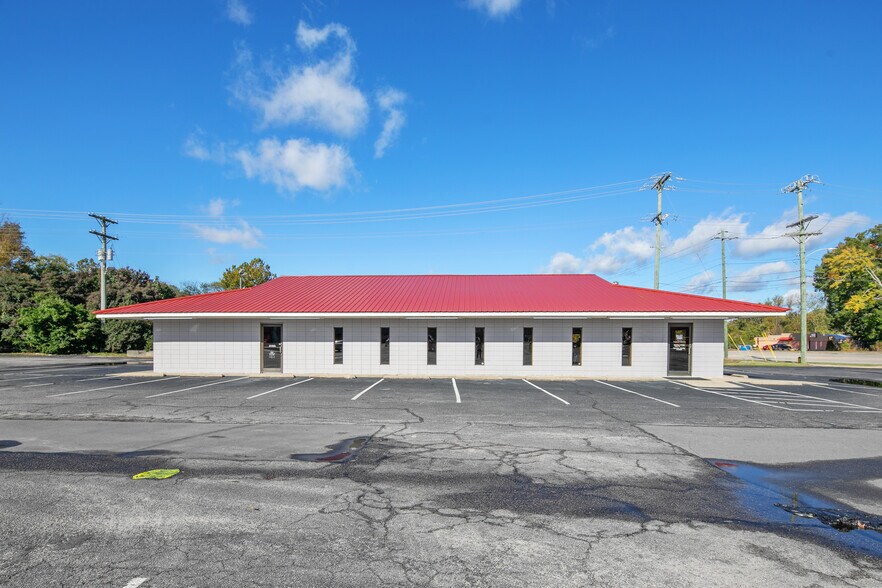 Primary Photo Of 1320 Clinton Rd, Fayetteville Restaurant For Lease