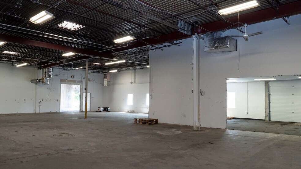More Photos Of 495 Aero Dr, Cheektowaga Light Distribution For Lease