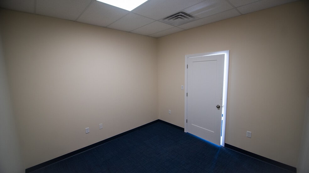 More Photos Of 250 Edwards Ave, New Castle Warehouse For Lease