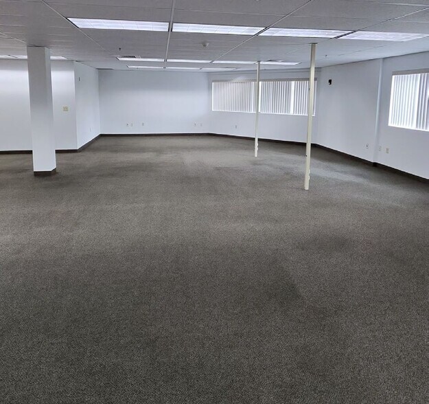 More Photos Of 49 McGrath Rd, Dracut Truck Terminal For Lease