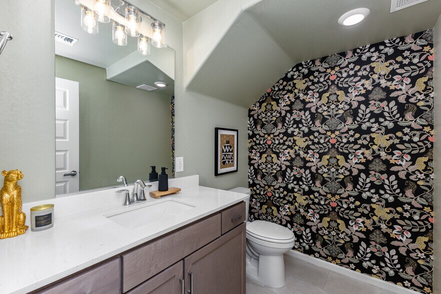 More Photos Of 651 N Ironwood Dr, Apache Junction Apartments For Sale