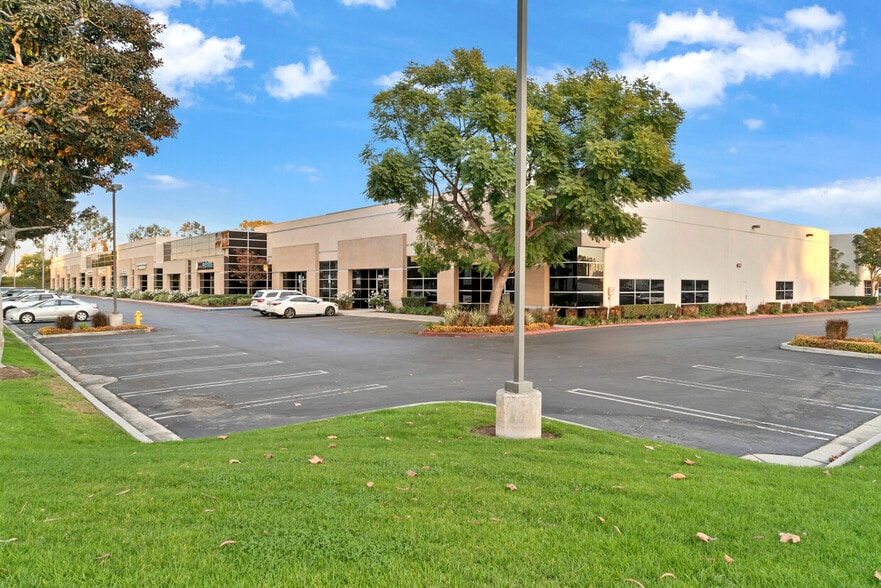 More Photos Of 17232 Red Hill Ave, Irvine Healthcare For Lease