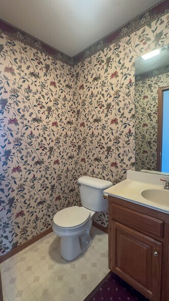 More Photos Of 907 N Oklahoma St, Tryon Religious Facility For Sale