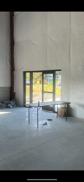 More Photos Of 28163 Nine Foot Rd, Dagsboro Showroom For Lease