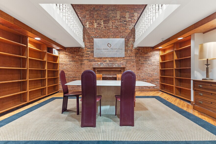 More Photos Of 623 W Main St, Louisville Office For Sale