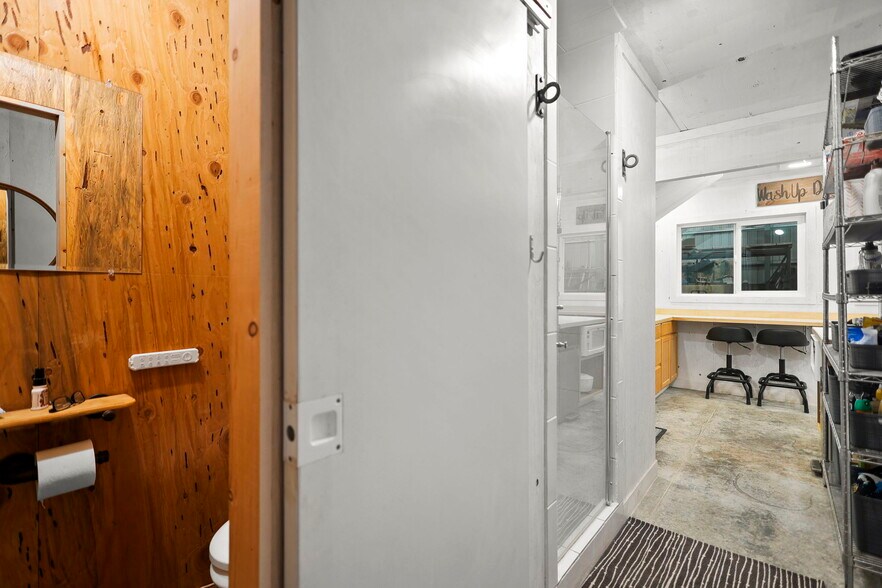 More Photos Of 16710 Oak Hollow Dr, Cottonwood Lodge Meeting Hall For Sale