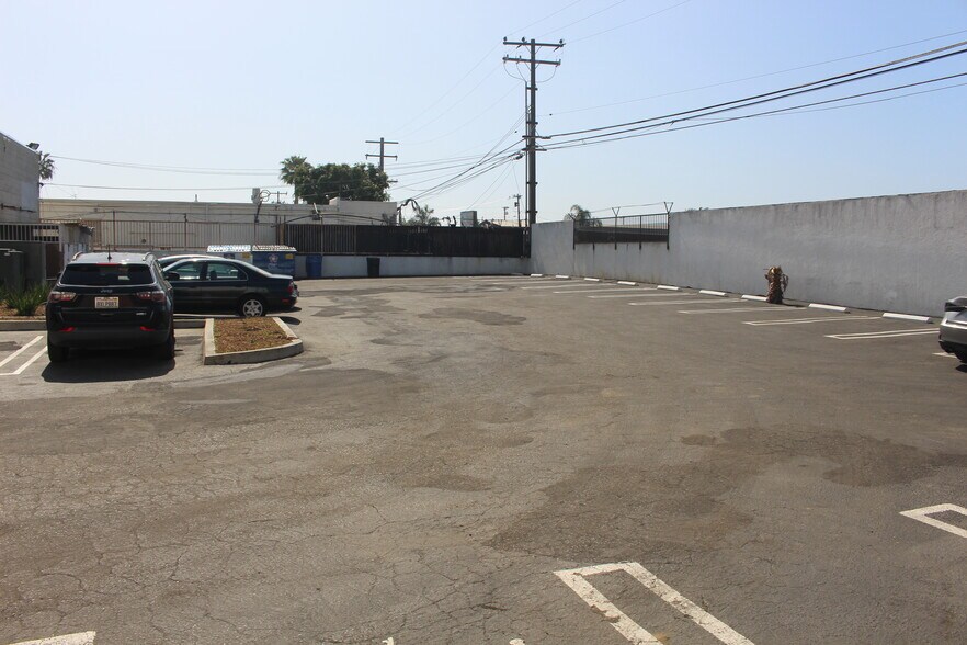 More Photos Of 14115 S Crenshaw Blvd, Hawthorne General Retail For Sale