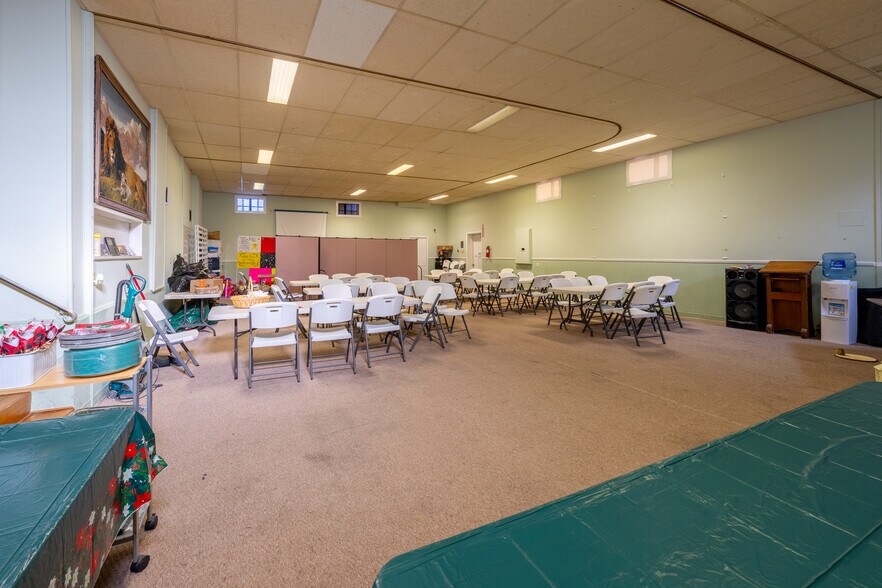 More Photos Of 927 Broadway, Fountain Hill Religious Facility For Sale