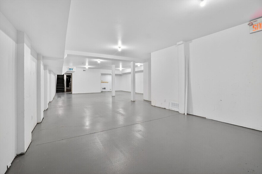 More Photos Of 1577-1579 Rue Fleury E, Montréal Storefront Retail Residential For Lease