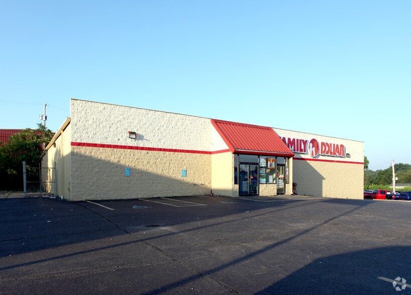 Primary Photo Of 239 W State St, Salem Freestanding For Sale